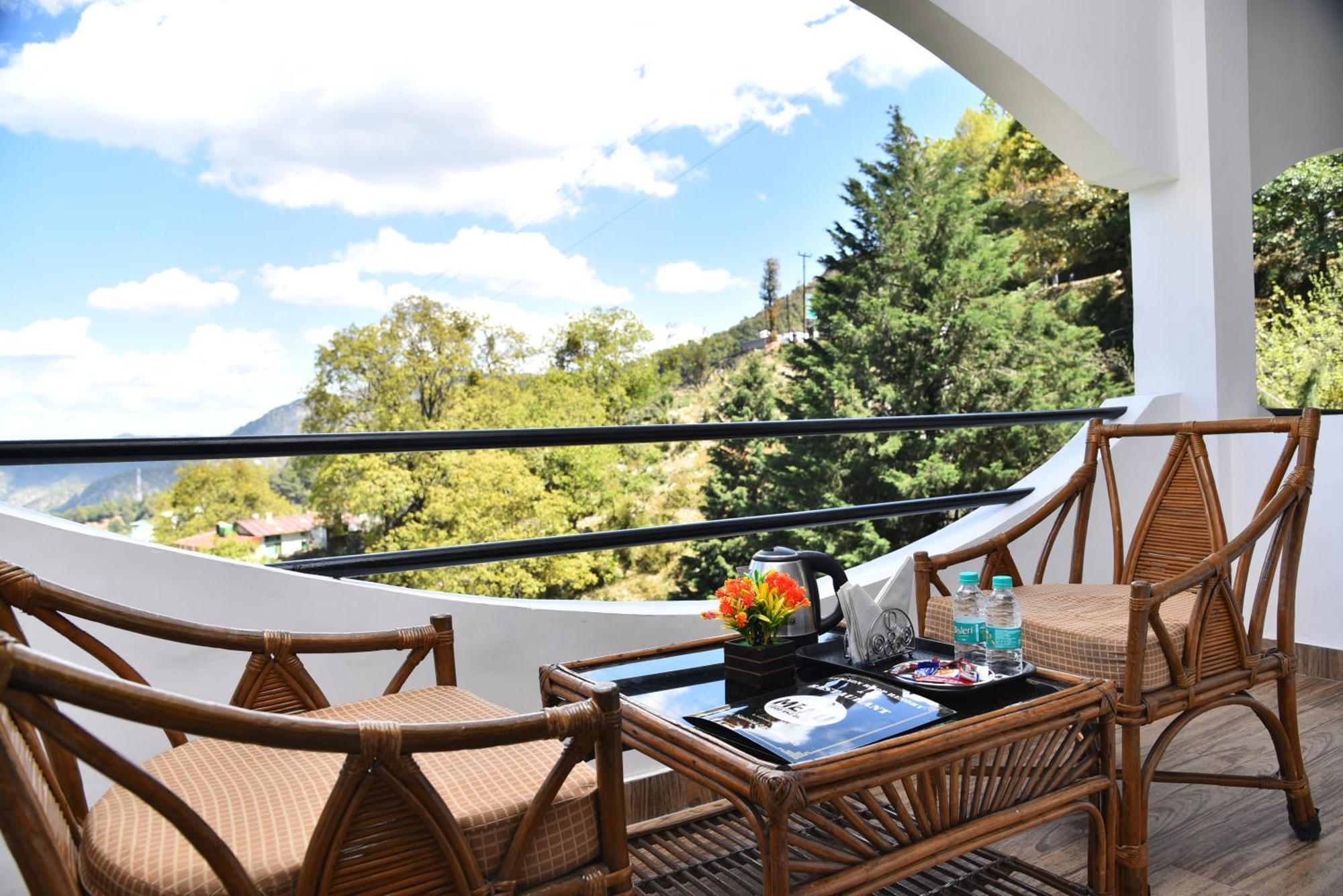 Kumaon Roop Resort Near Kainchi Dham Nainital Buitenkant foto