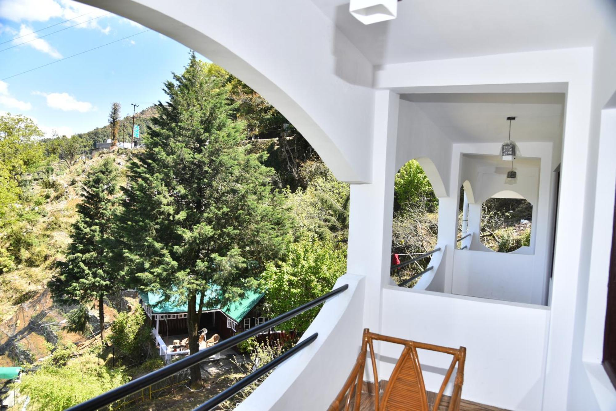 Kumaon Roop Resort Near Kainchi Dham Nainital Buitenkant foto
