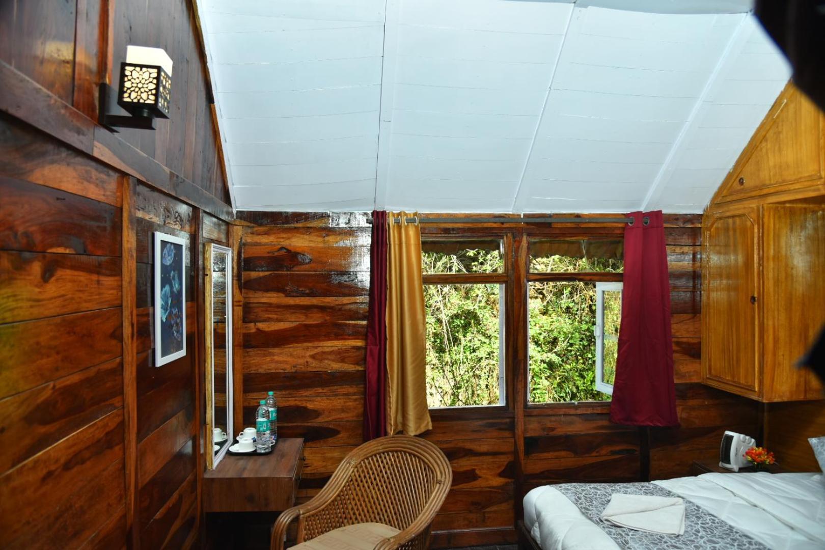 Kumaon Roop Resort Near Kainchi Dham Nainital Buitenkant foto