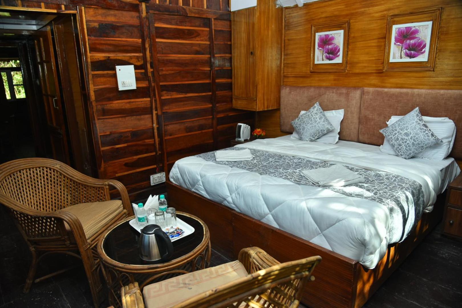 Kumaon Roop Resort Near Kainchi Dham Nainital Buitenkant foto