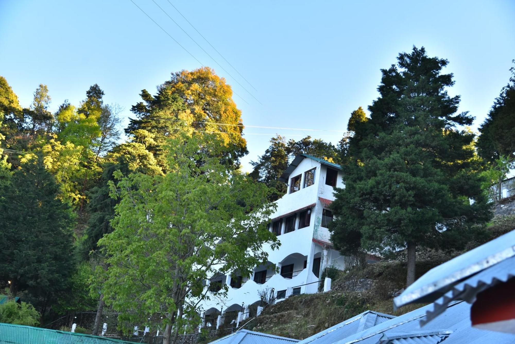 Kumaon Roop Resort Near Kainchi Dham Nainital Buitenkant foto