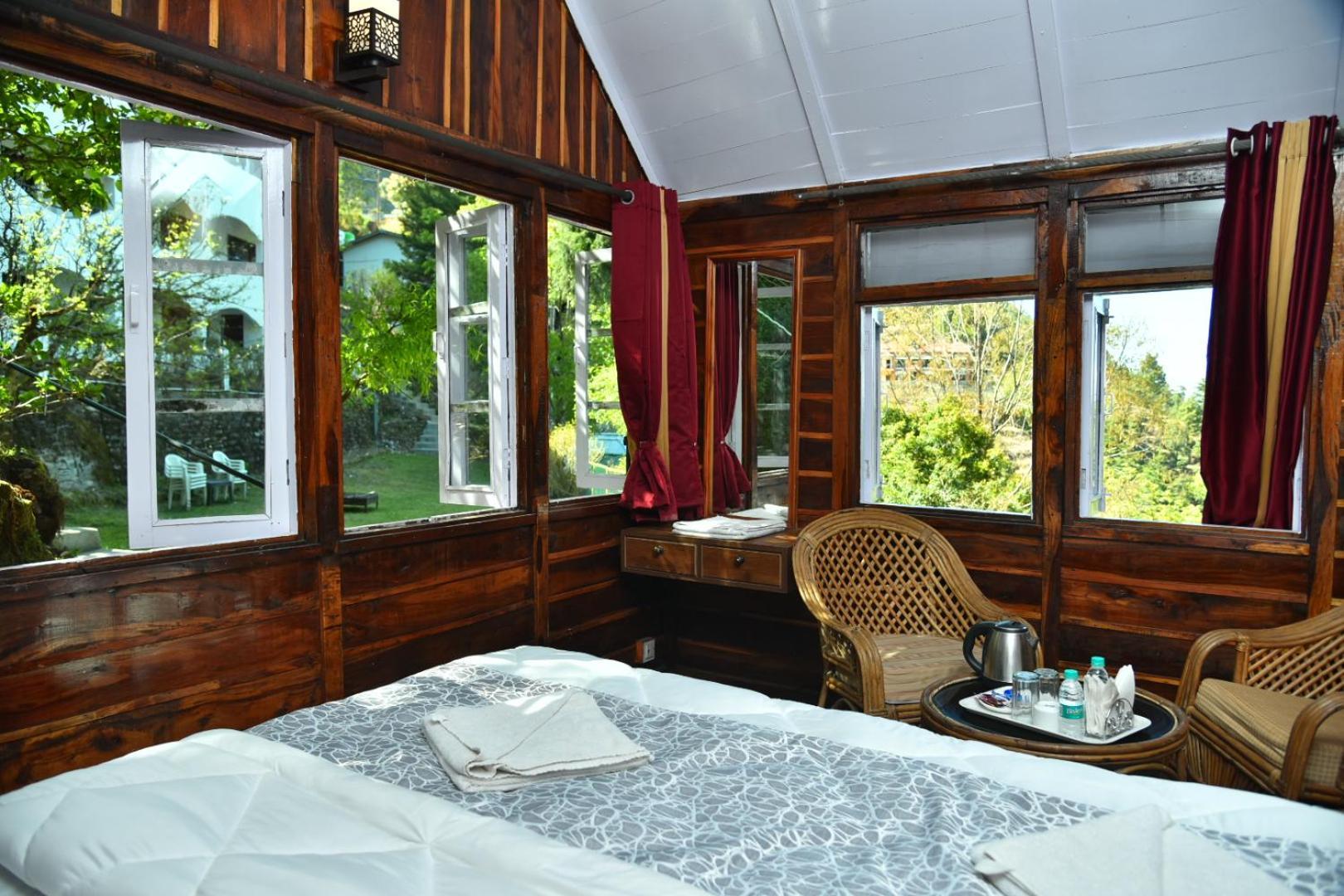 Kumaon Roop Resort Near Kainchi Dham Nainital Buitenkant foto
